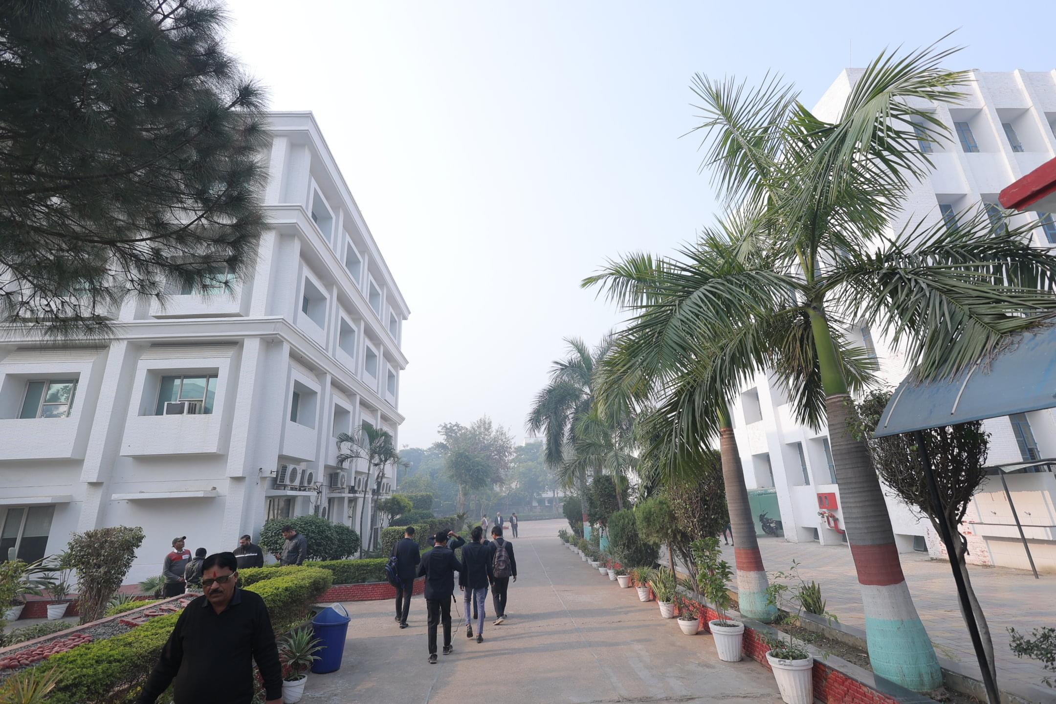 HIMT Group of Institutions Greater Noida Extra Curriculars photo 11